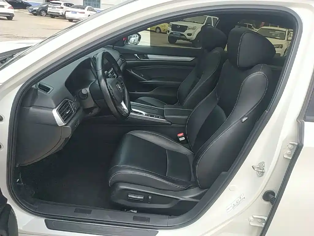 Honda Inspire 2022 — фото 15