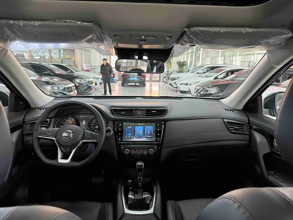 Nissan X-Trail 2025 — фото 12
