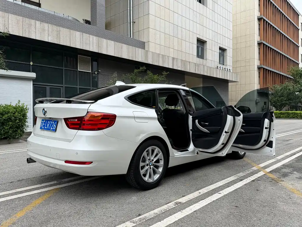 BMW 3 Series GT 2014 — фото 21