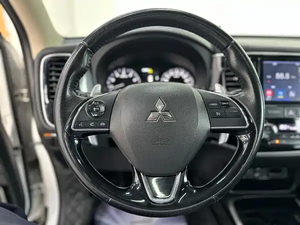 Mitsubishi Outlander 2017