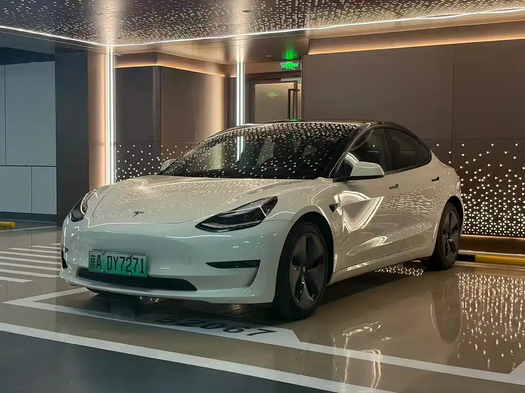 Tesla Model 3 2019 — фото 1