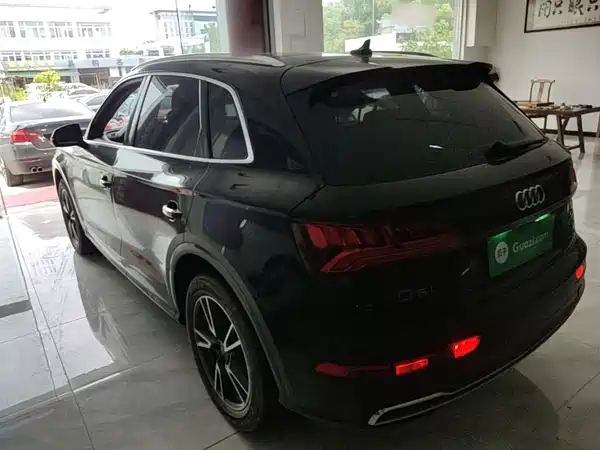 Audi Q5L 2021