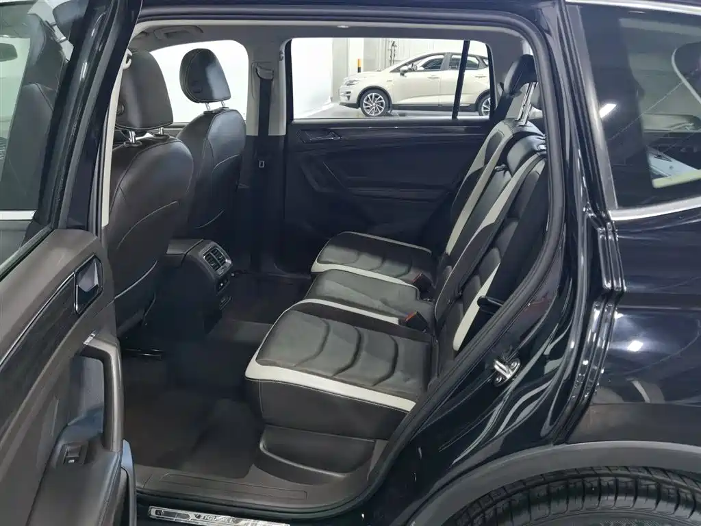 Volkswagen Tiguan L 2017 — фото 15