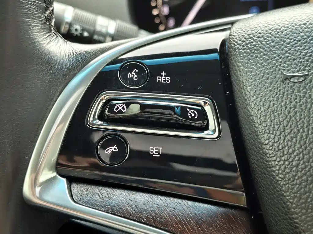 Cadillac XTS 2018 — фото 16