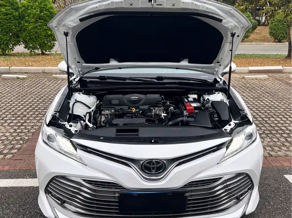 Toyota Camry 2020 — фото 18