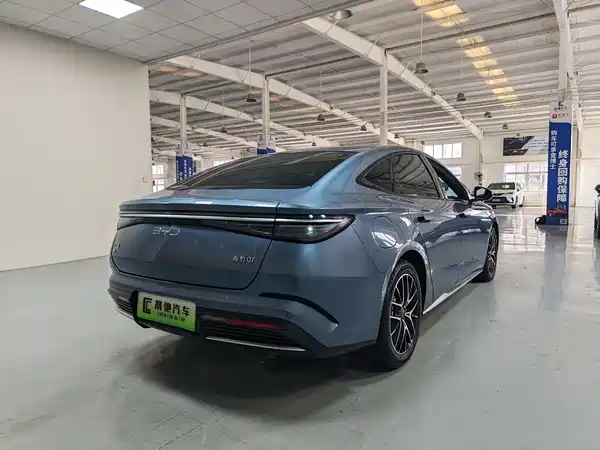 BYD Seal 07 DM-i 2025