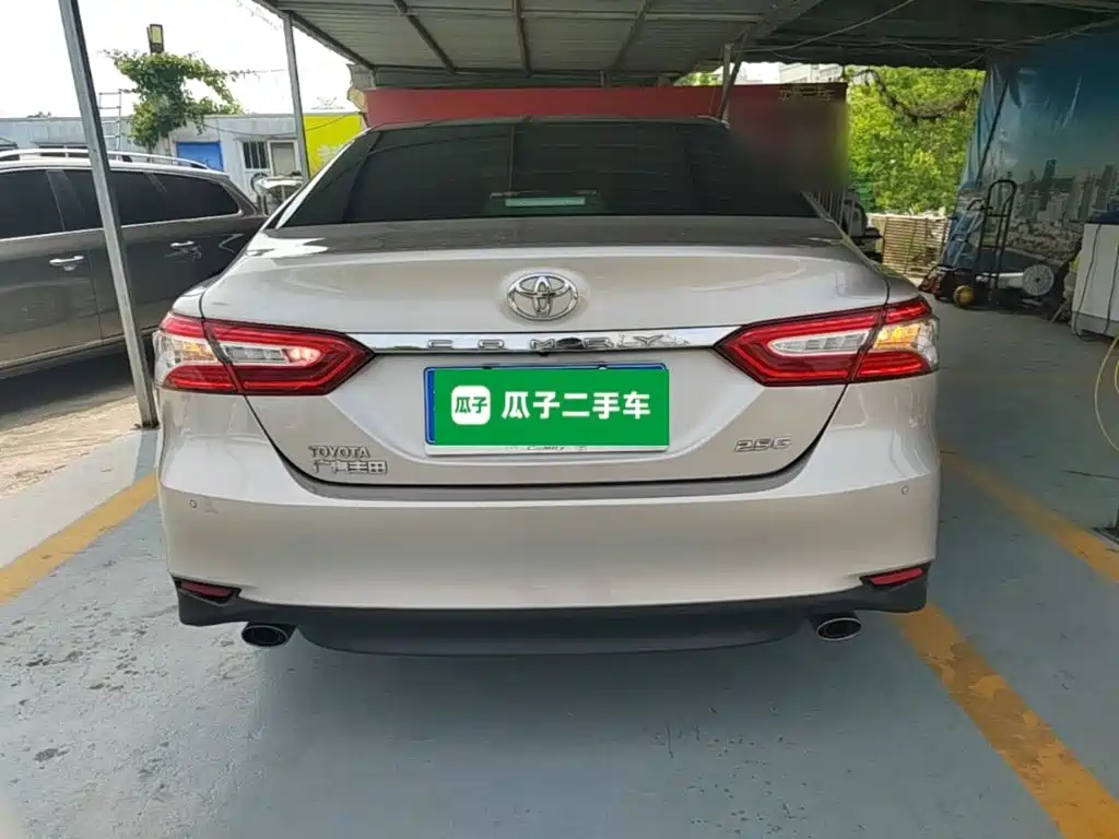 Toyota Camry 2019 — фото 6