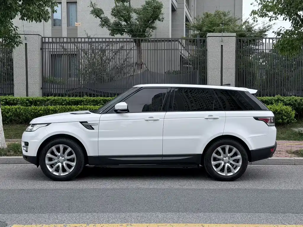 Land Rover Sport 2017 — фото 10
