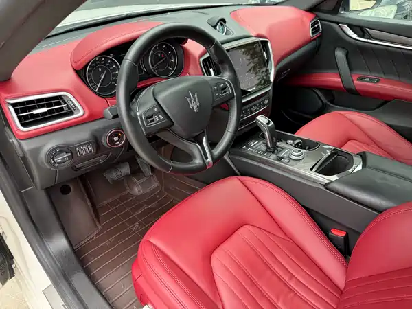 Maserati Ghibli 2022