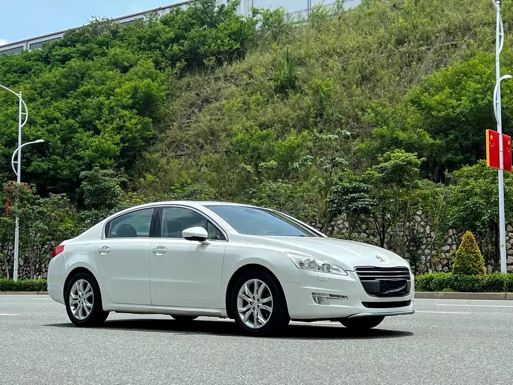 Peugeot 508 2013 — фото 3