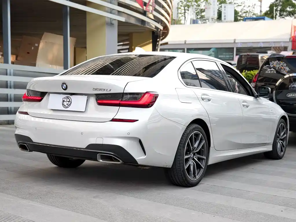 BMW 3 Series 2021 — фото 10