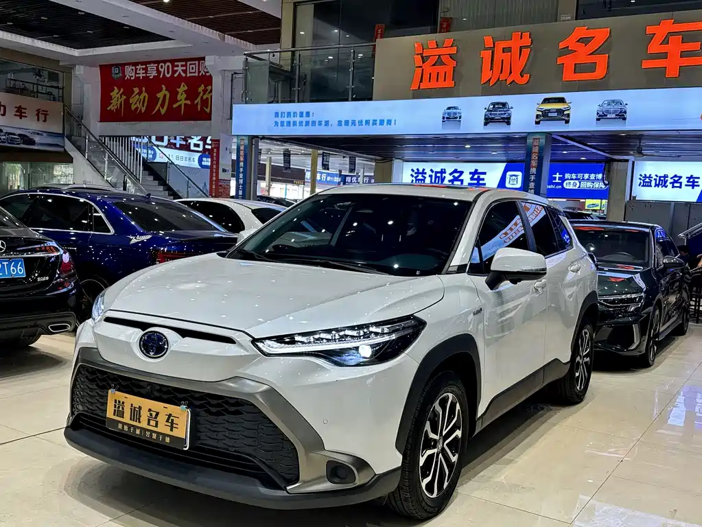 Toyota Frontlander 2024