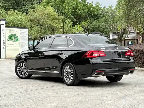 GAC Trumpchi GA8 2017