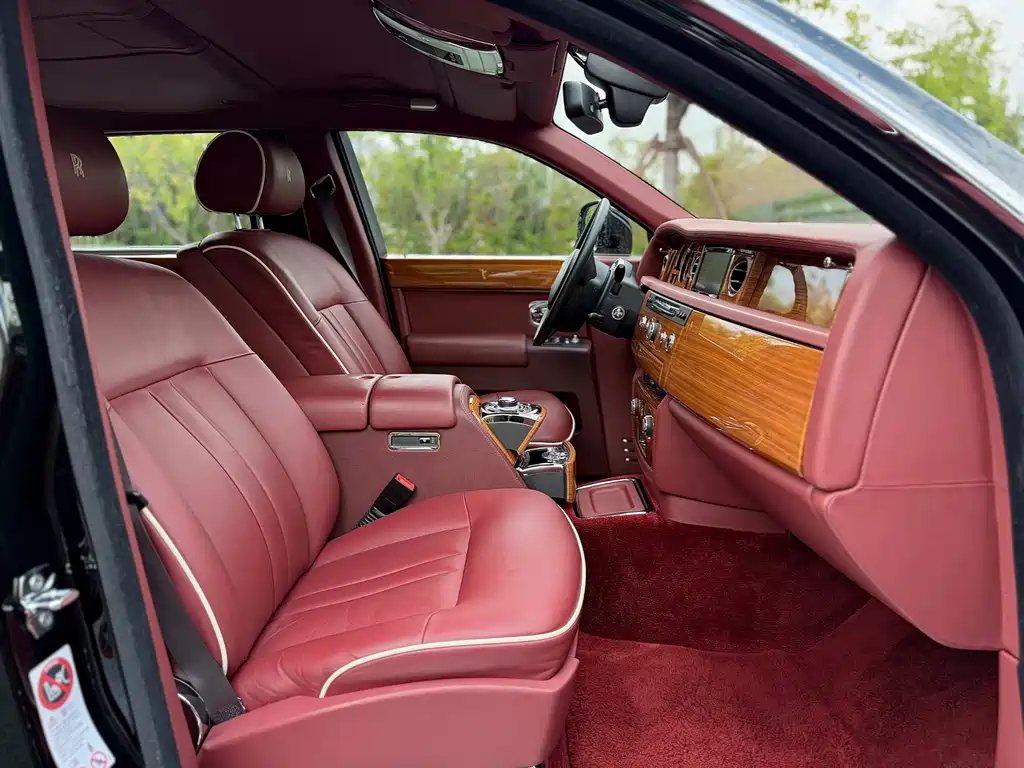 Rolls-Royce Phantom 2015 — фото 22