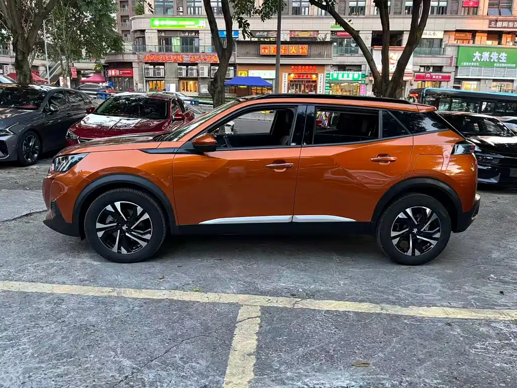 Peugeot 2008 2021