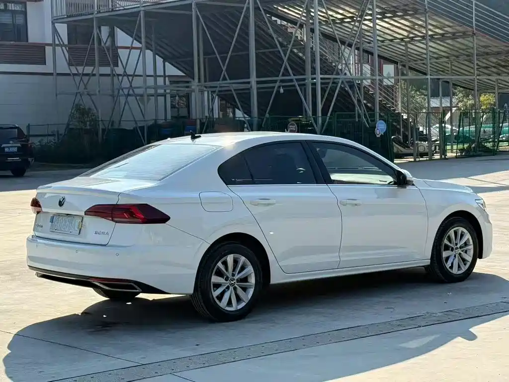 Volkswagen Bora 2021