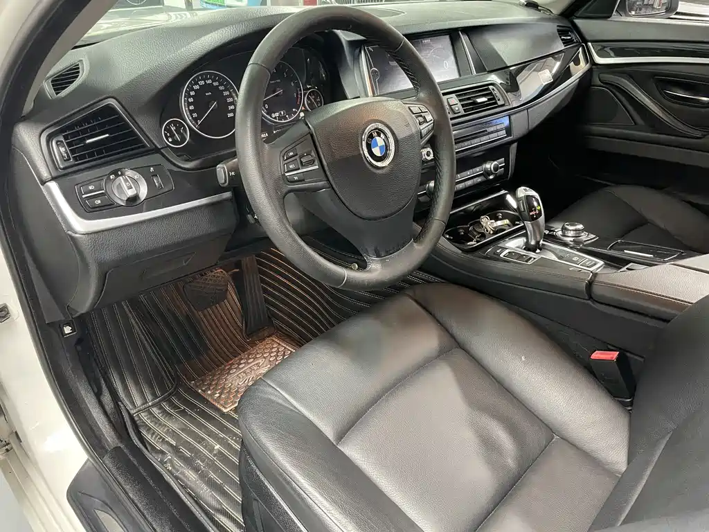 BMW 5 Series 2013 — фото 9