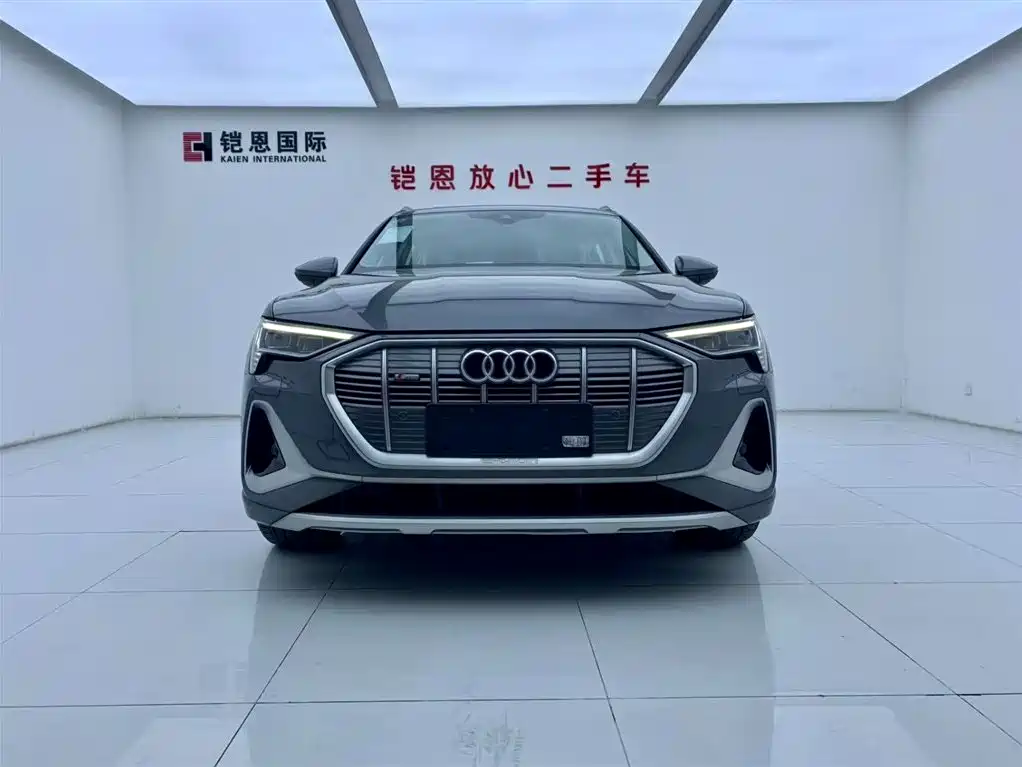 Audi e-tron 2026 — фото 2