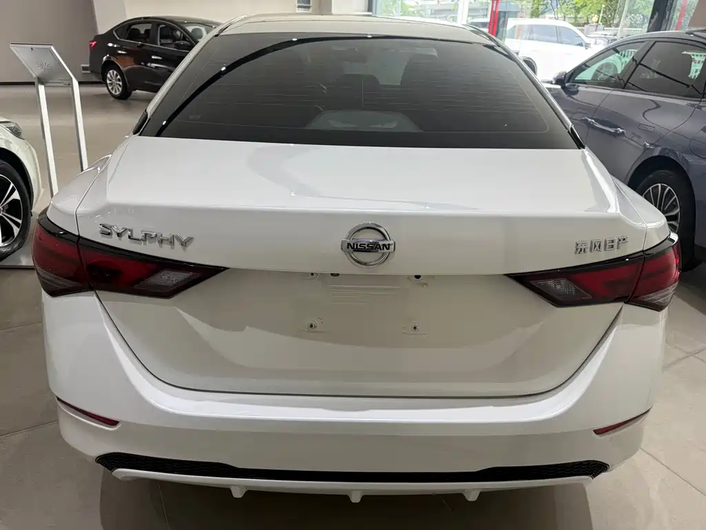 Nissan Sylphy 2021 — фото 12