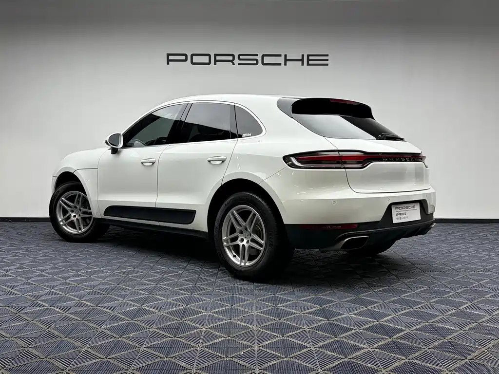Porsche Macan 2021 — фото 14