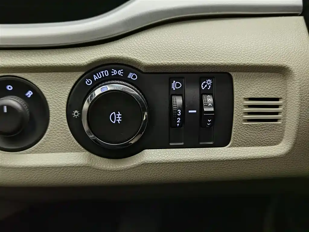 Buick Excelle 2021 — фото 21