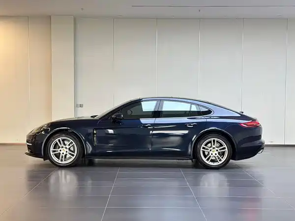Porsche Panamera 2019