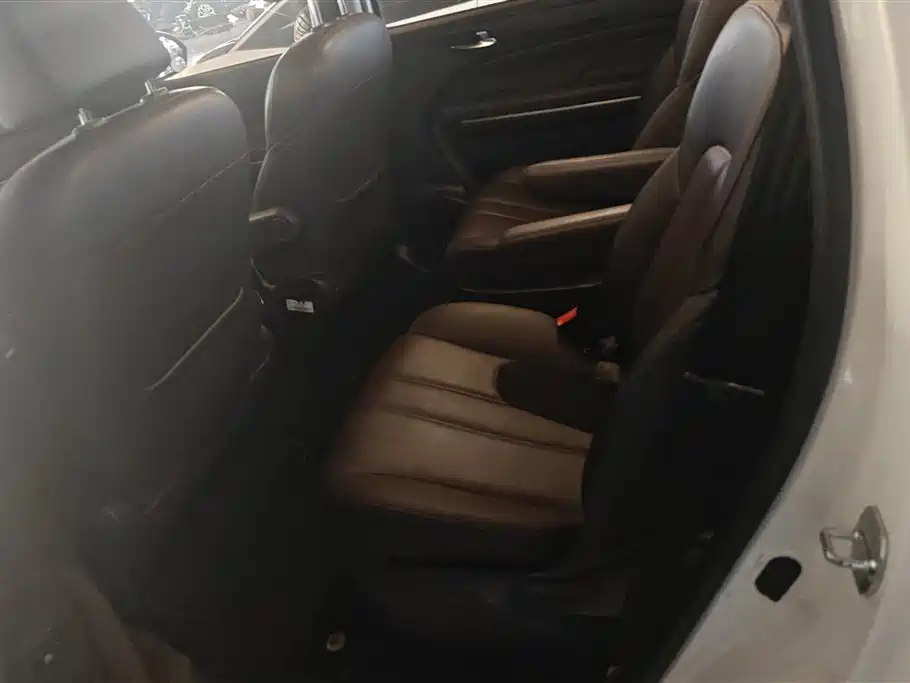 GAC Motor Trumpchi M6 2019 — фото 11