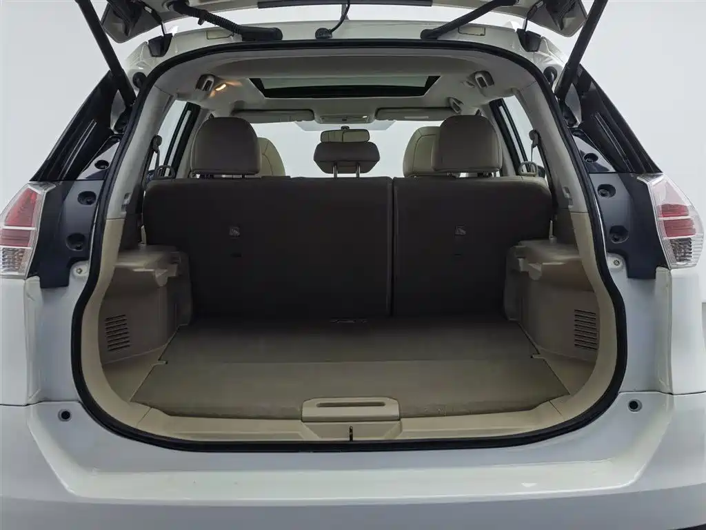 Nissan X-Trail 2015 — фото 16