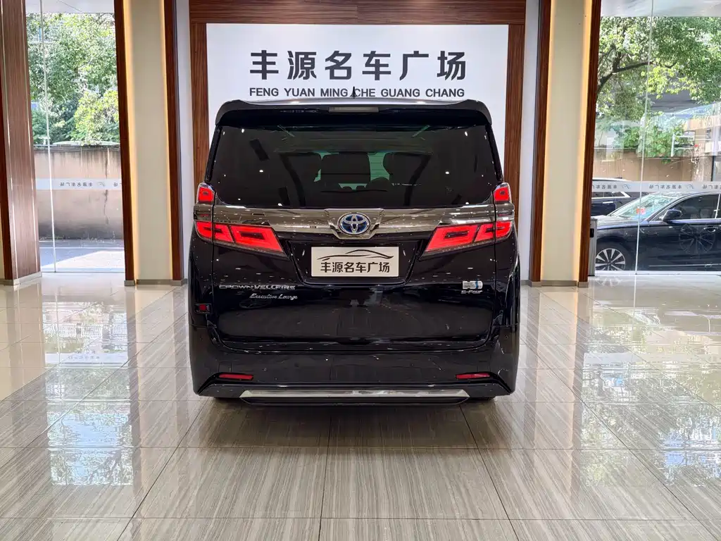 Toyota Vellfire 2022 — фото 26