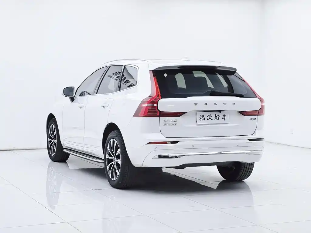 Volvo XC60 2023 — фото 36