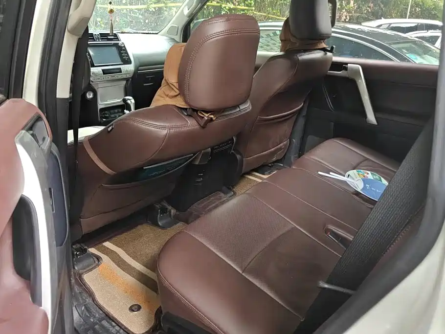 Toyota Prado 2018 — фото 11