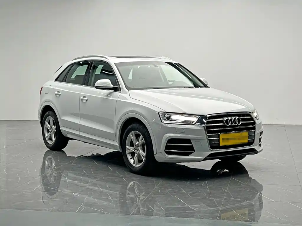 Audi Q3 2018 — фото 8