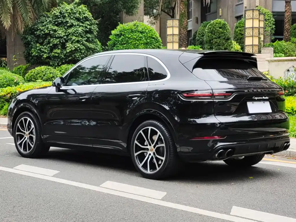 Porsche Cayenne 2019 — фото 9