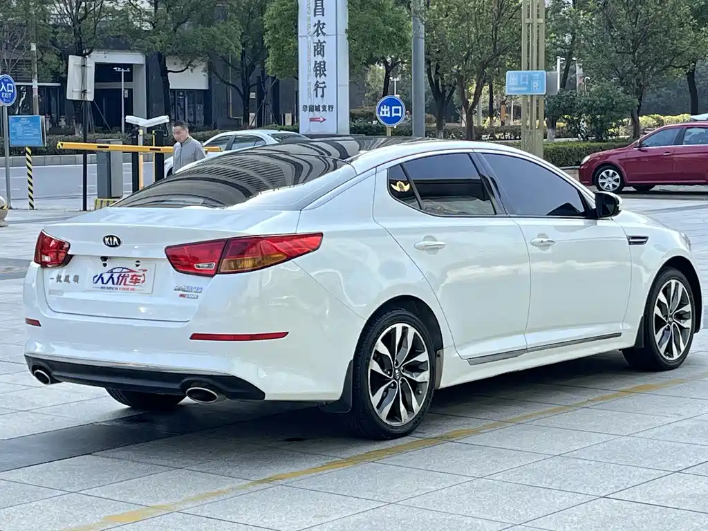 Kia K5 2015 — фото 4