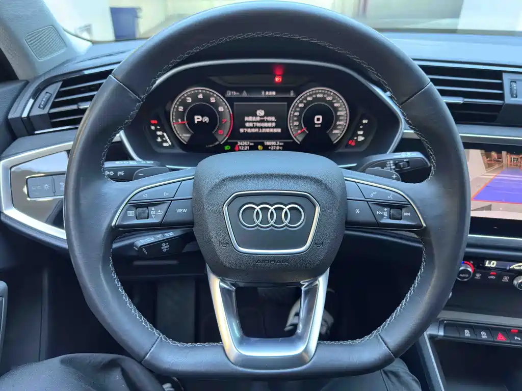 Audi Q3 2023 — фото 22