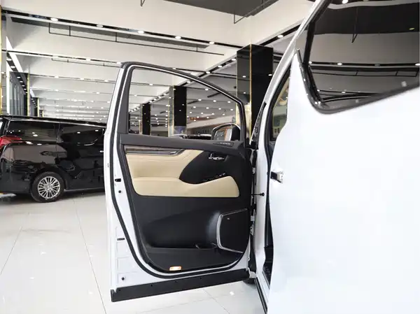 Toyota Vellfire 2021