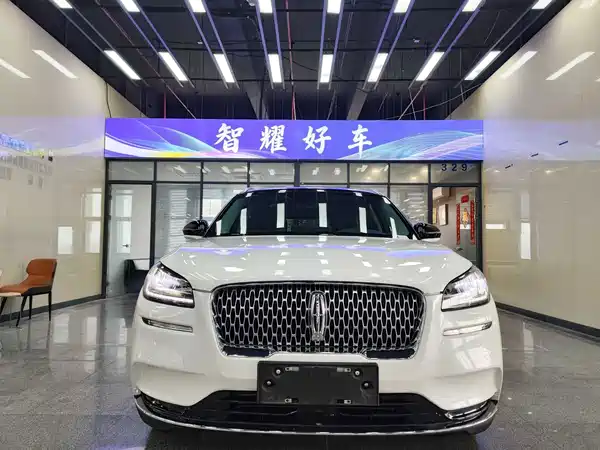 Lincoln Corsair 2021
