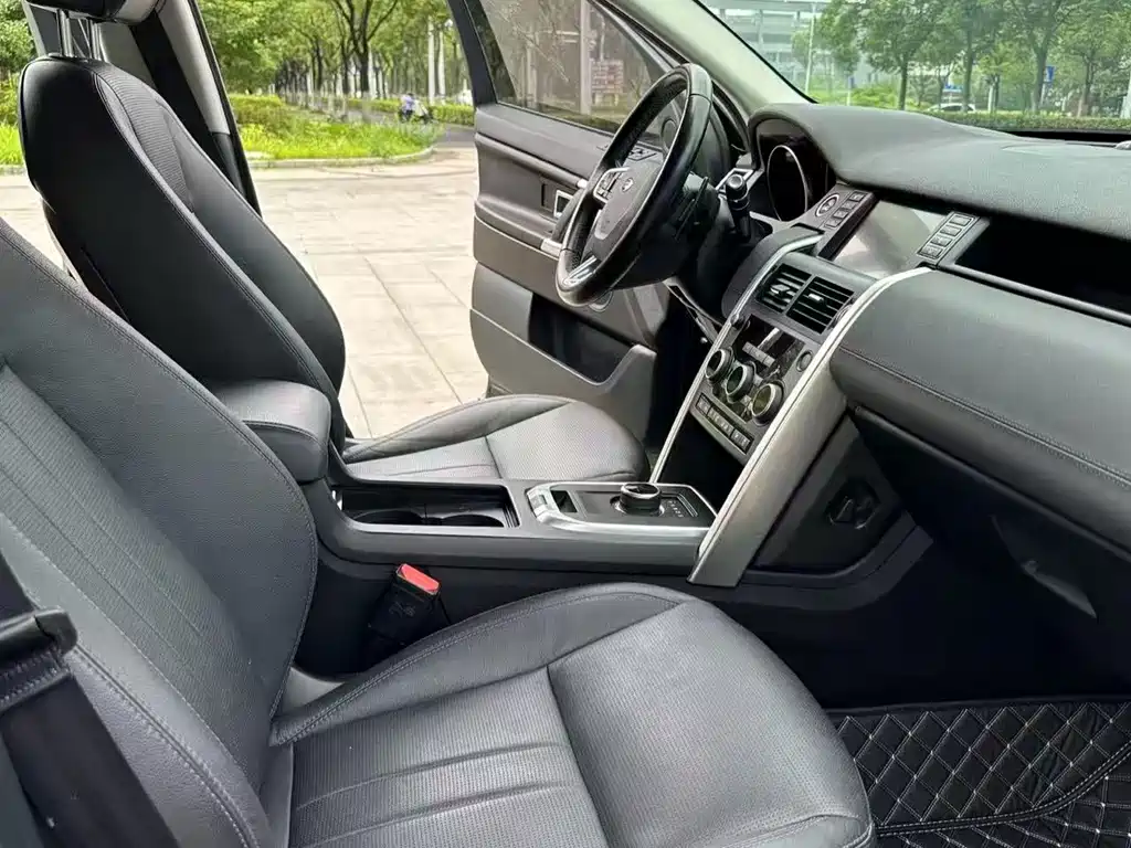 Land Rover Discovery Sport 2019 — фото 8