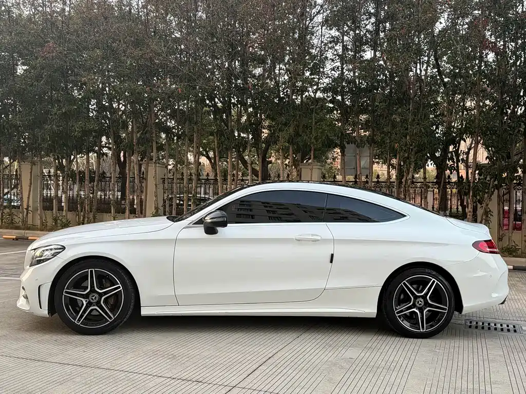 Mercedes-Benz C-Class 2020 — фото 14
