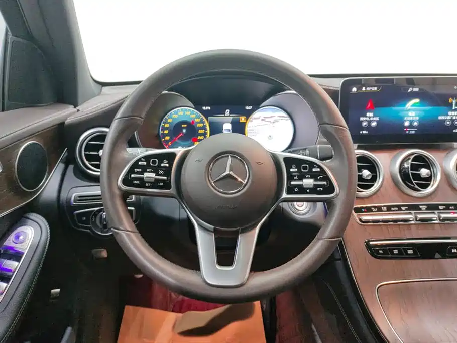 Mercedes-Benz GLC 2021 — фото 15