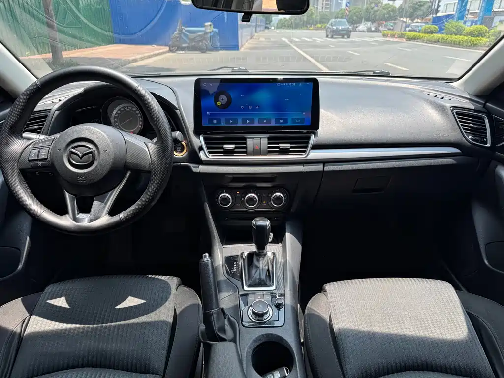 Mazda 3 Angkesela 2015 — фото 11