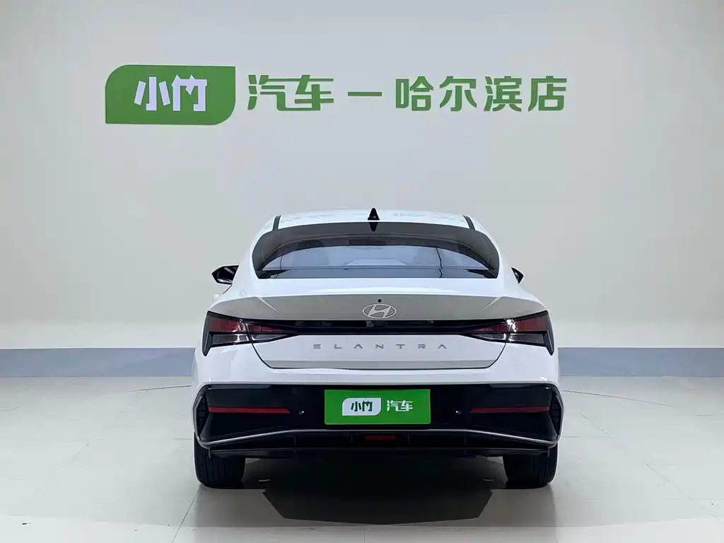 Hyundai Elantra 2023