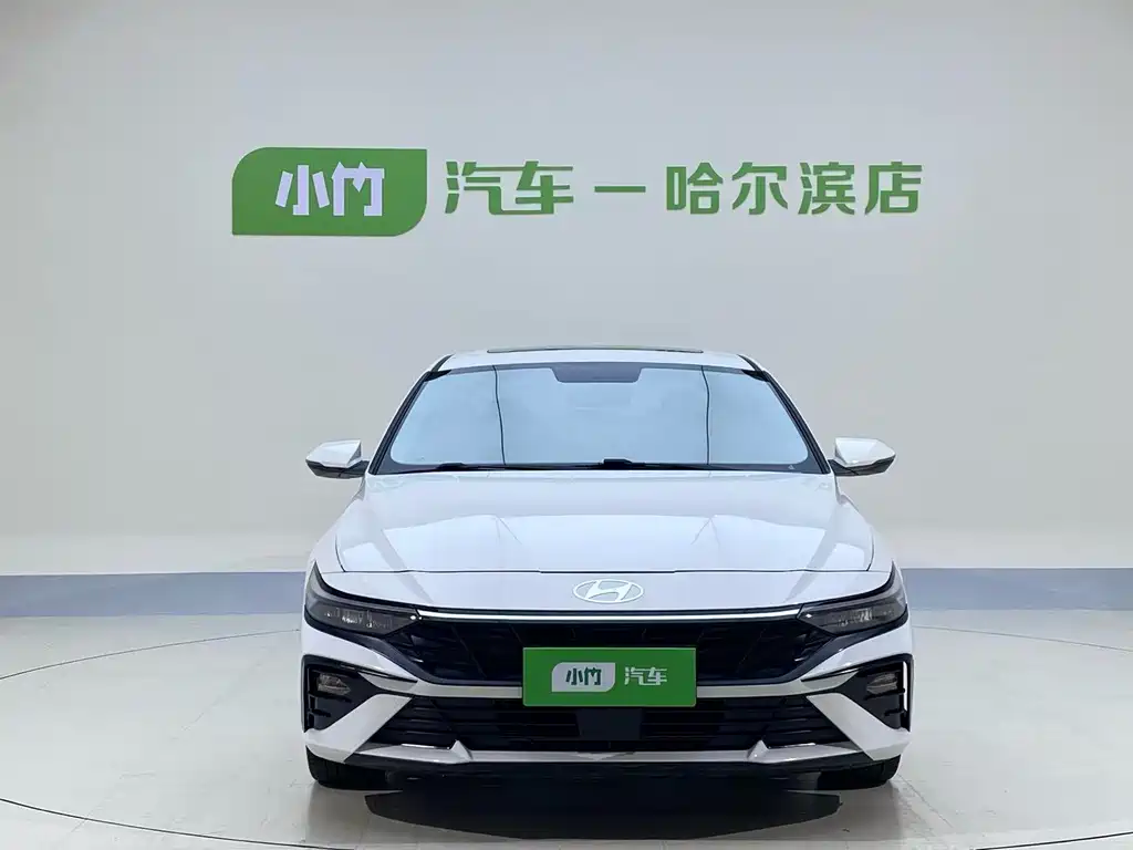 Hyundai Elantra 2023