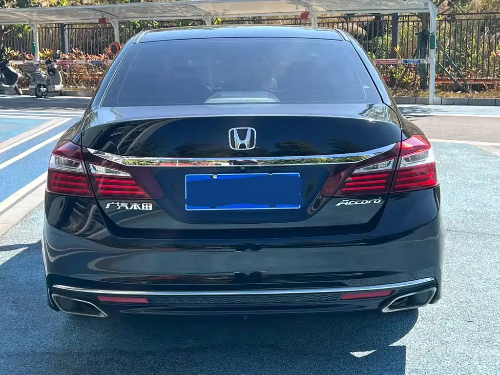 Honda Accord 2018 — фото 8