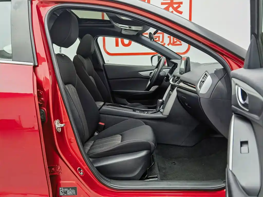 Mazda CX-4 2016 — фото 23