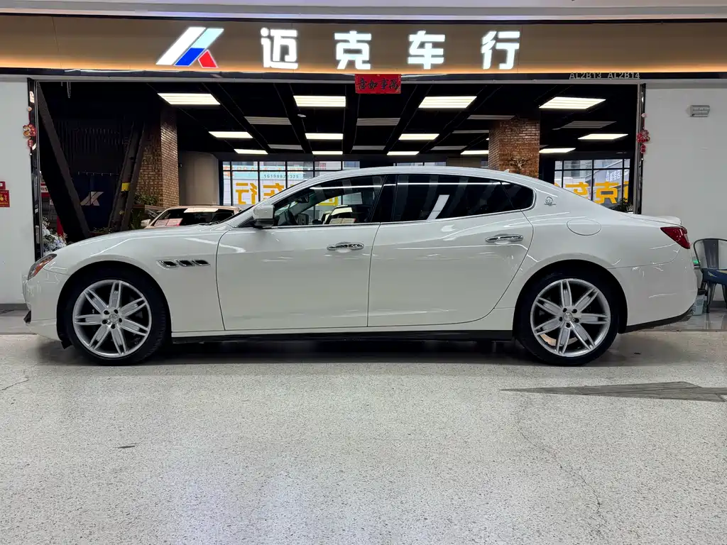 Maserati Quattroporte 2015 — фото 23