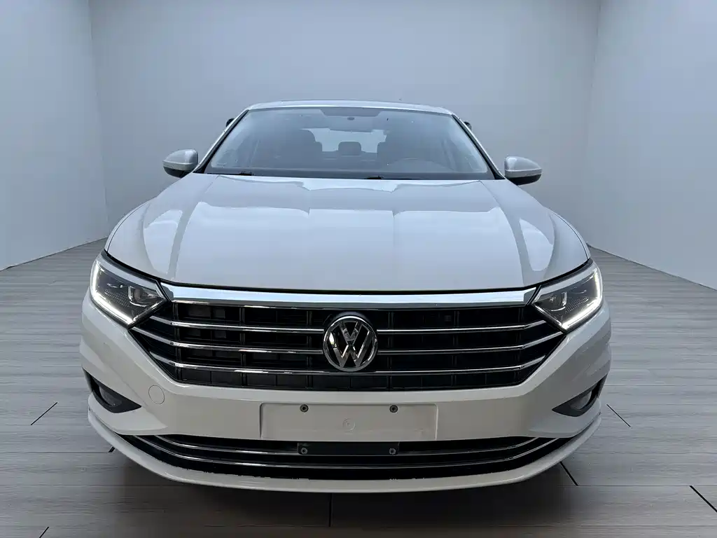 Volkswagen Sagitar 2022