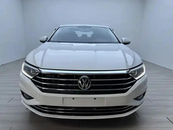 Volkswagen Sagitar 2022
