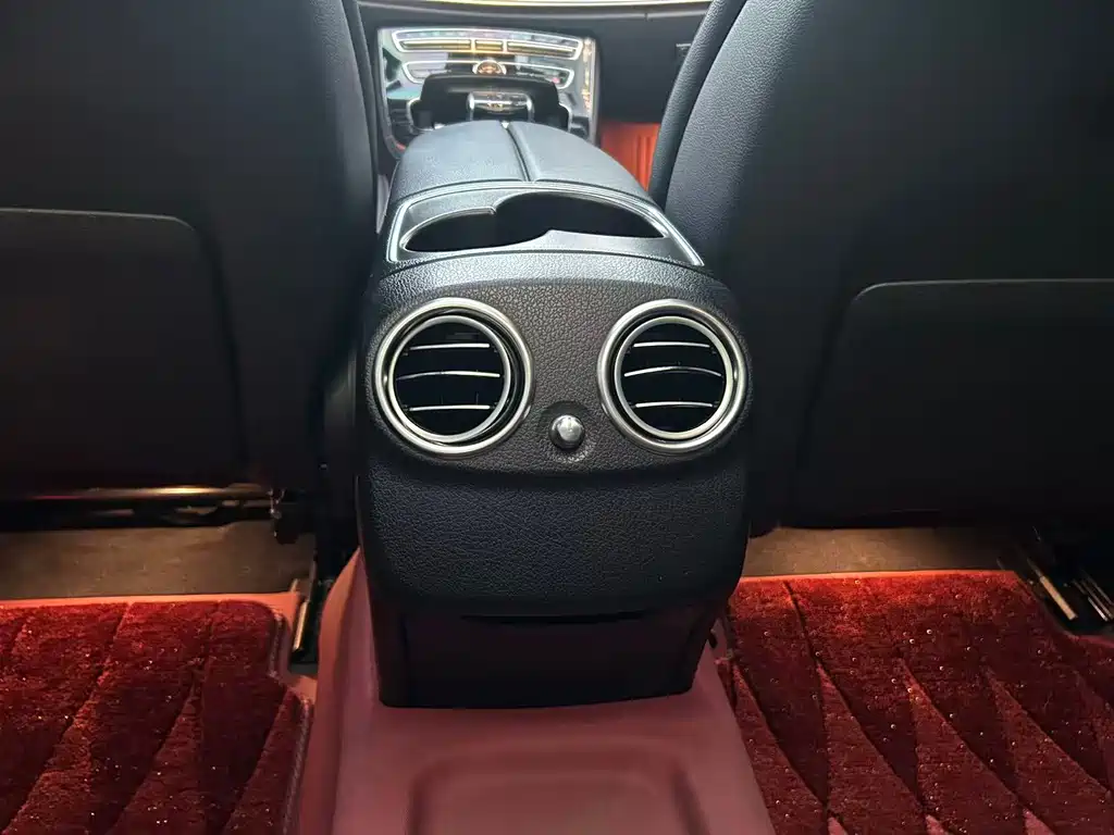 Mercedes-Benz E-Class 2017 — фото 14