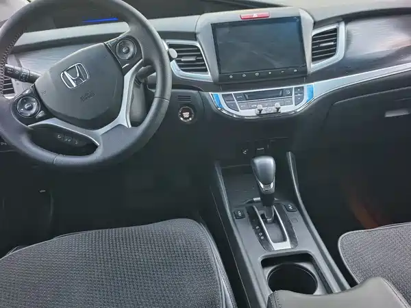 Honda Jade 2016